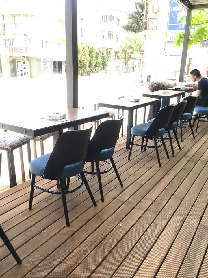 Lavazza Coffee & Cocktails Club столове